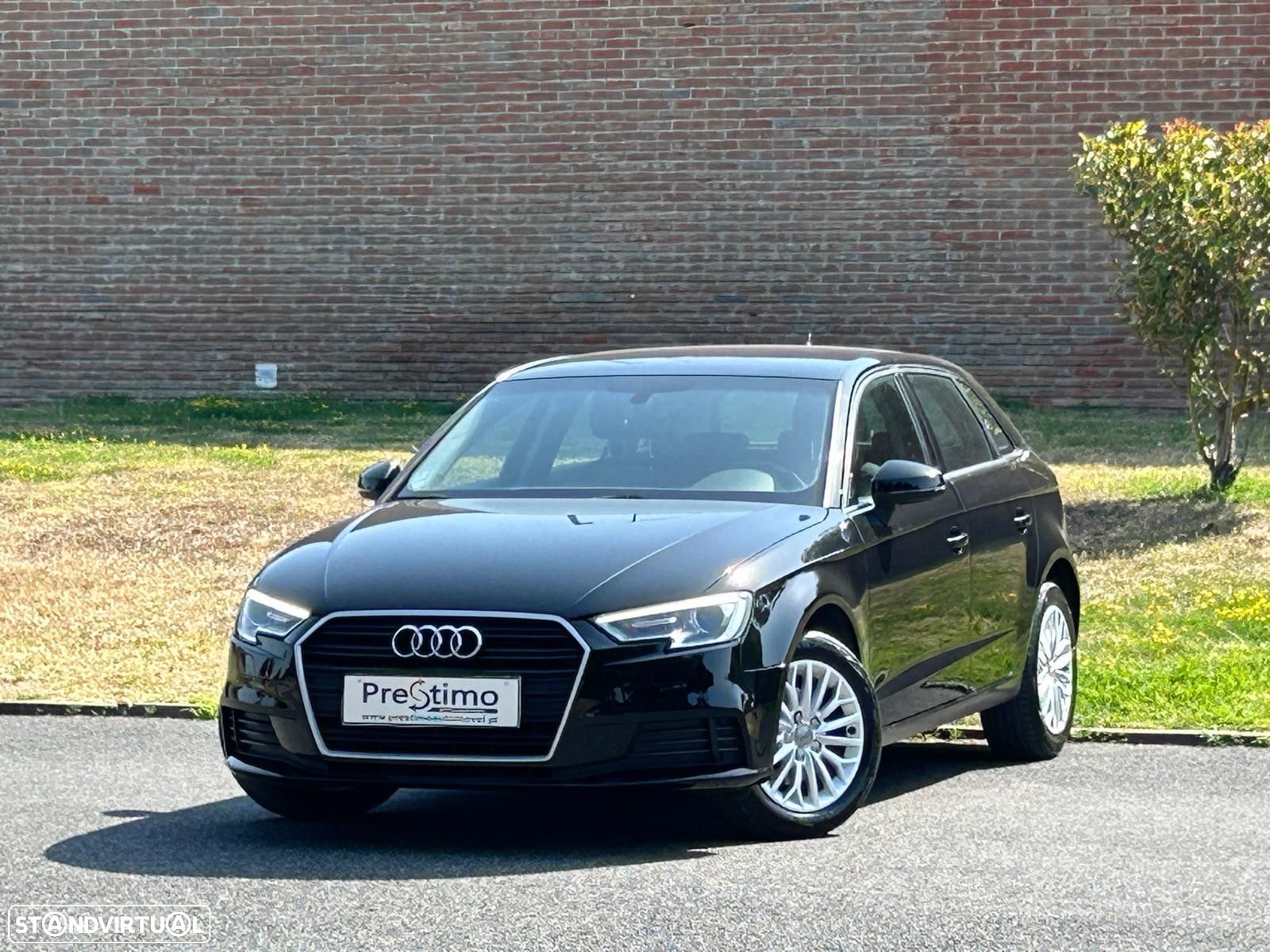 Audi A3 Sportback 1.6 TDI Attraction Ultra - 1