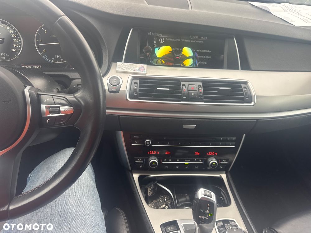 BMW Seria 5 530d xDrive - 7