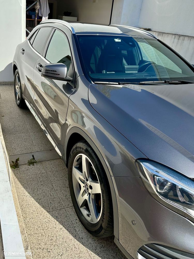Mercedes-Benz GLA 220 d - 4