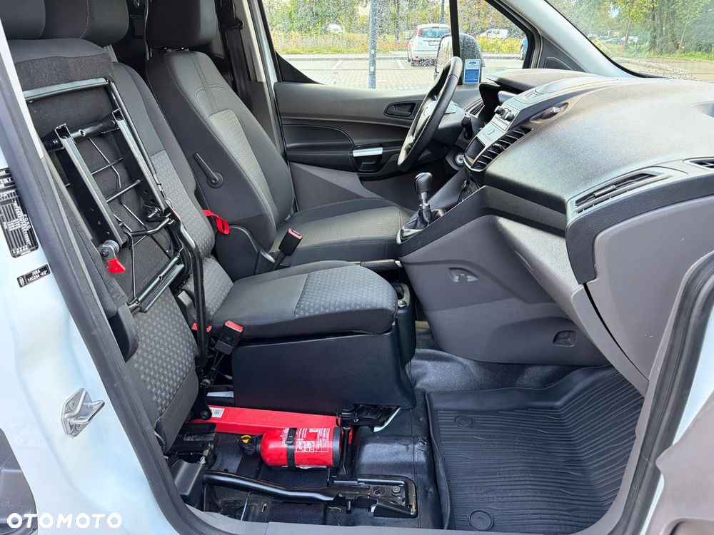 Ford Transit Connect - 18