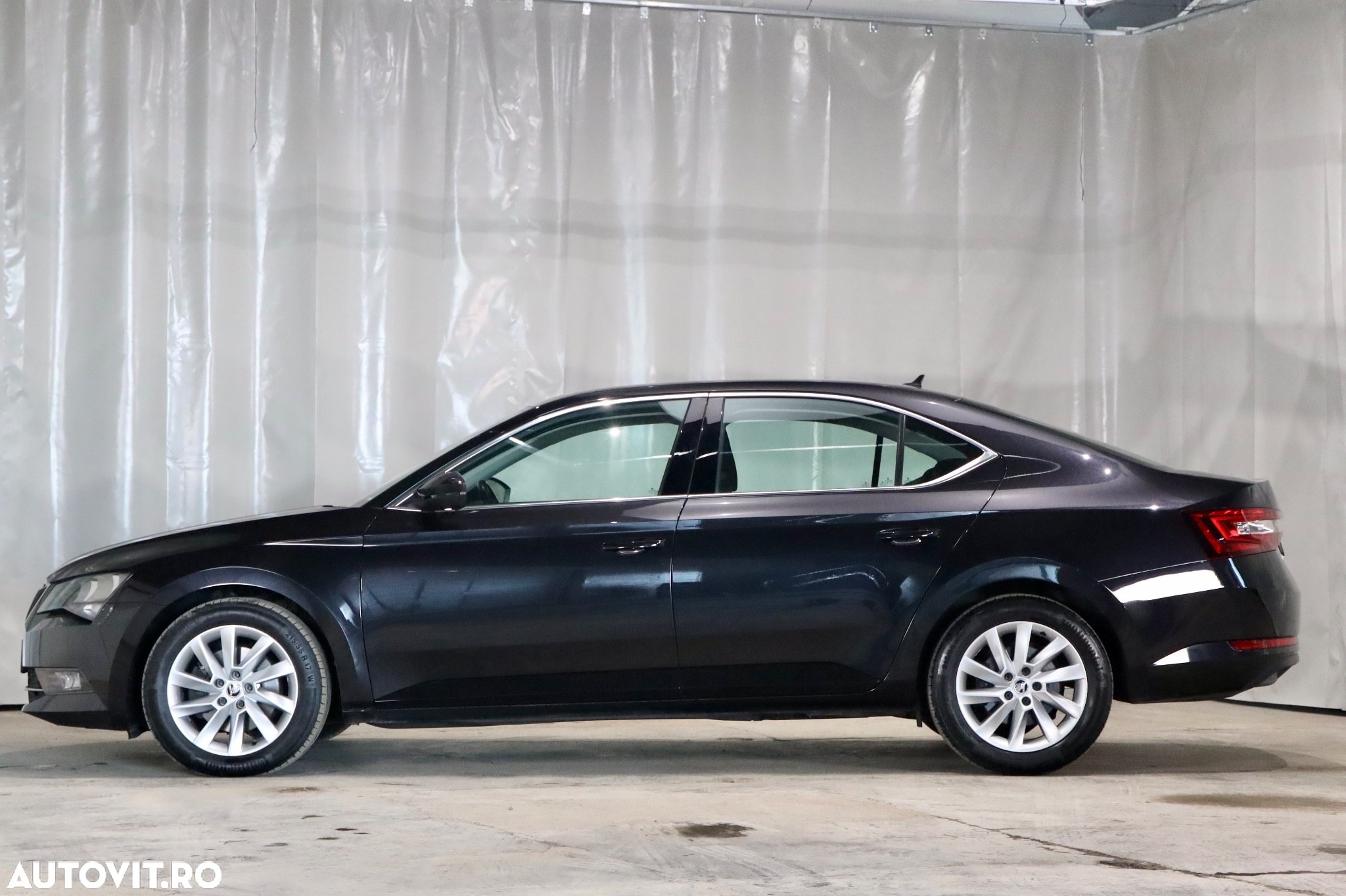 Skoda Superb 2.0 TDI DSG Style - 40