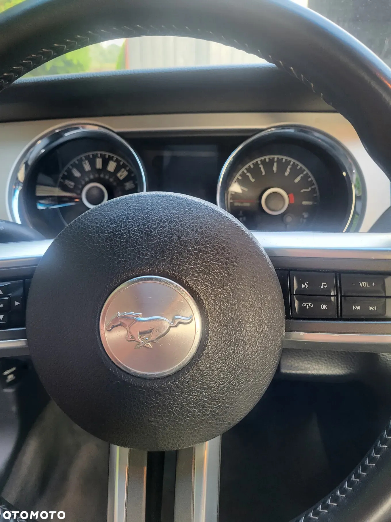 Ford Mustang 3.7 V6 Premium - 2