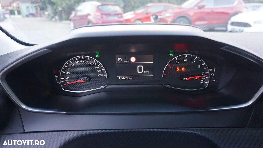 Peugeot 208 BlueHDi 100 GT - 17