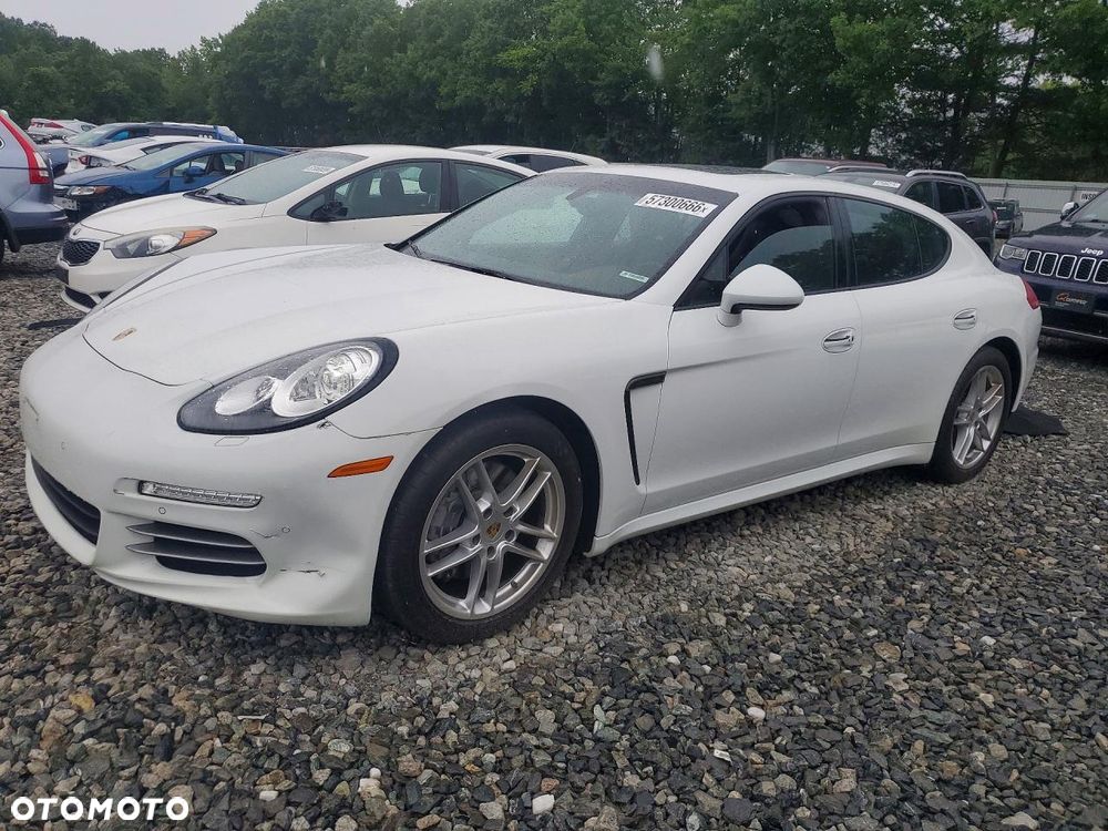Porsche Panamera - 1