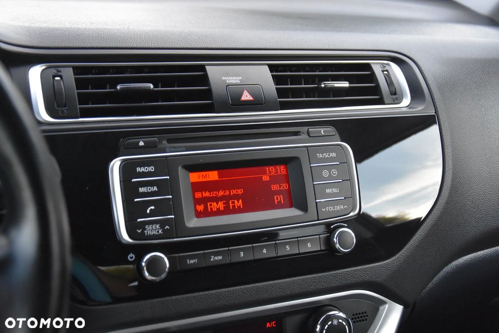 Kia Rio 1.2 ISG Dream-Team Edition - 34