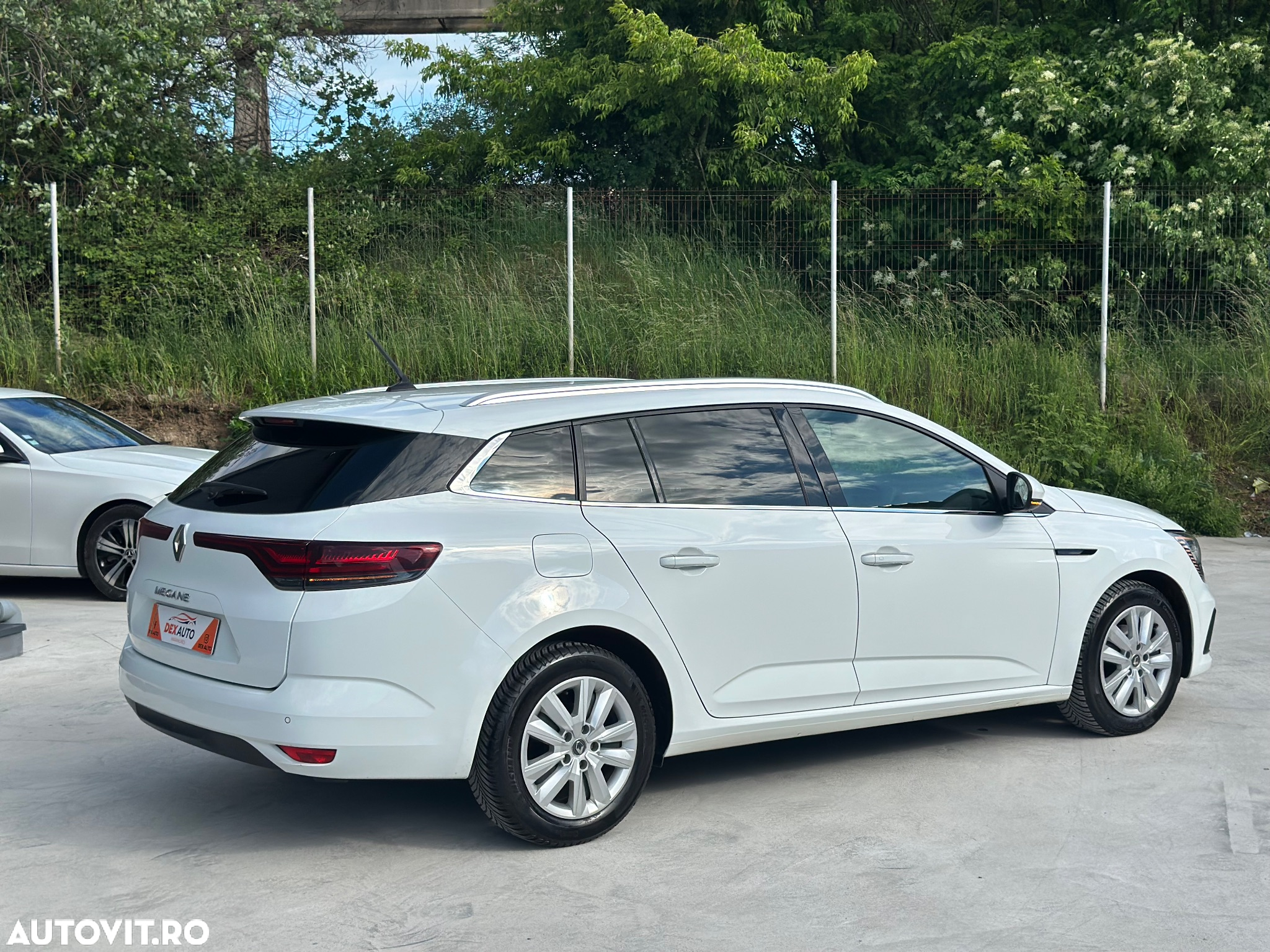 Renault Megane BLUE dCi 115 Equilibre - 8