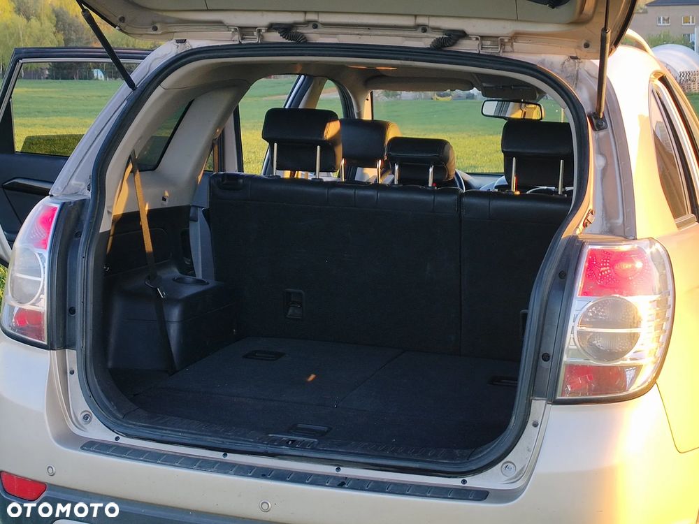 Chevrolet Captiva 2.2 D LTZ - 22