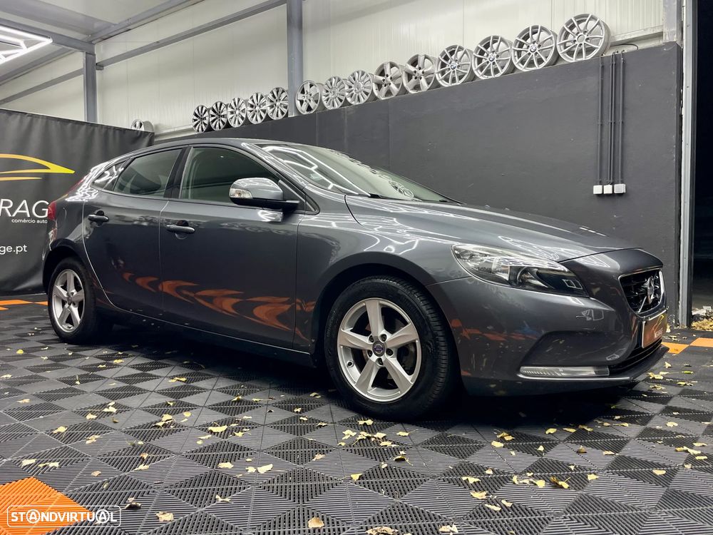 Volvo V40 1.6 D2 Momentum Eco - 2