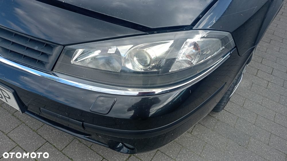 Lampy Xenon Renault Laguna II lift – lewa + prawa – komplet 500 zł