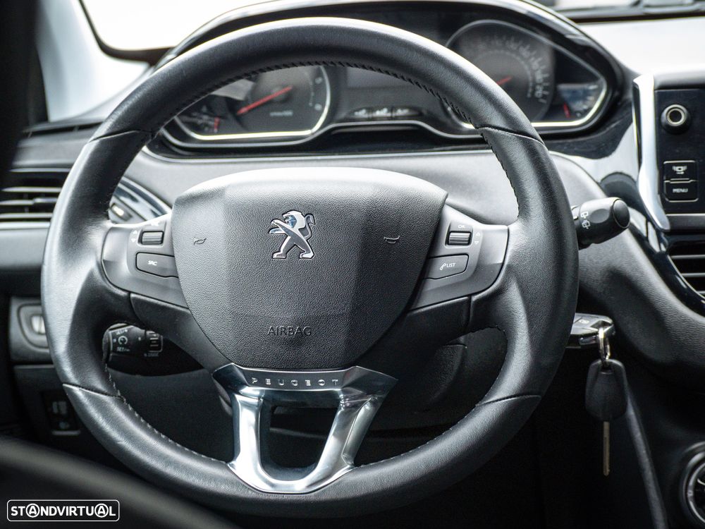 Peugeot 208 1.4 HDi SE Style - 16