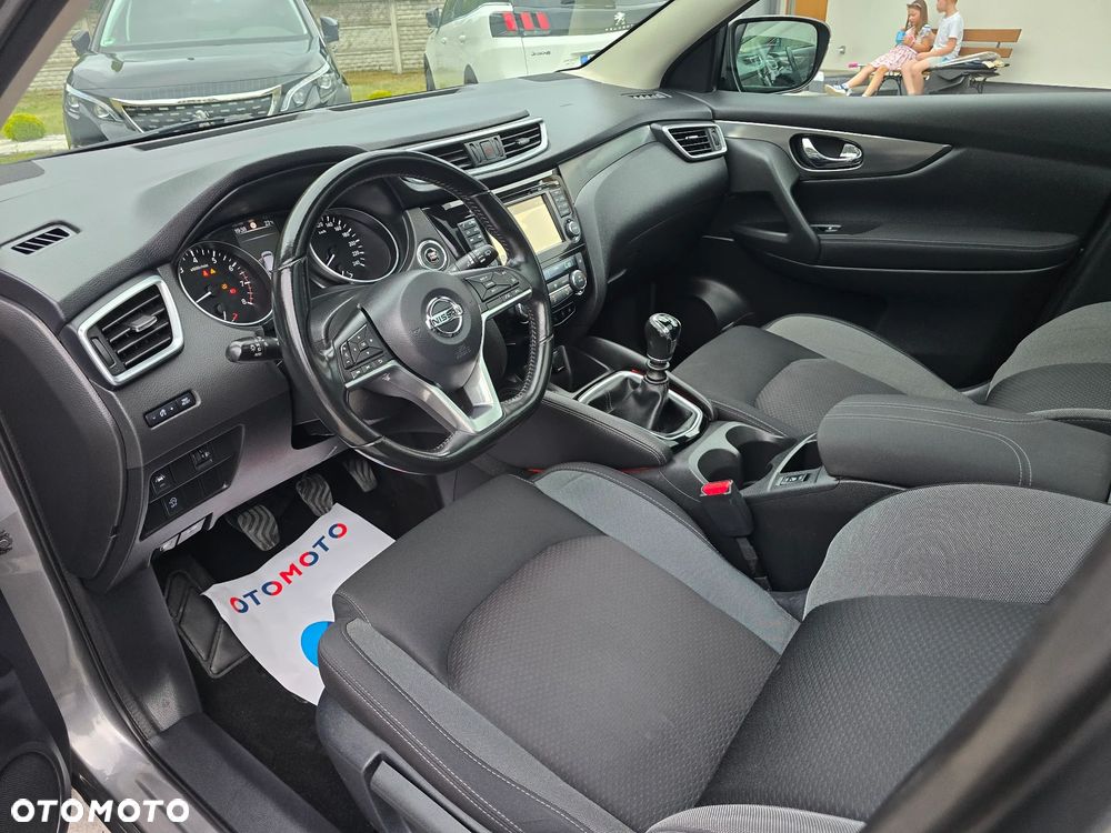 Nissan Qashqai 1.6 DIG-T N-Connecta - 25