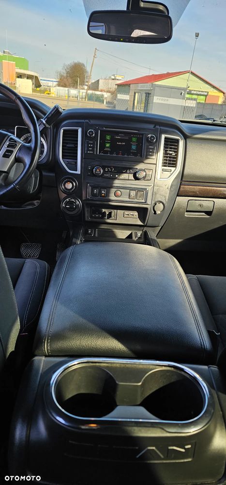 Nissan Titan ver-5-6-v8-se-crew-cab - 16