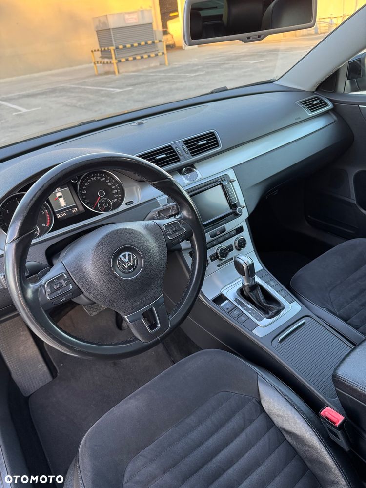 Volkswagen Passat 2.0 TDI Highline DSG - 10