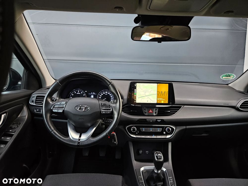 Hyundai i30 1.5 DPI Classic + - 28