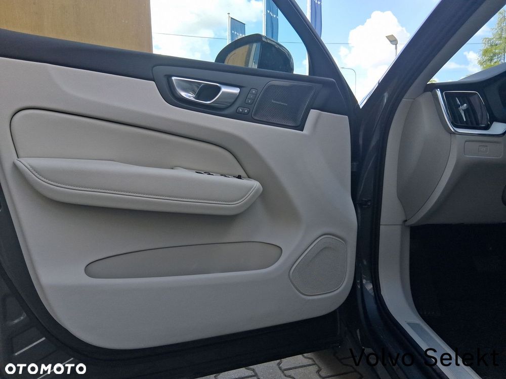 Volvo XC 60 - 21