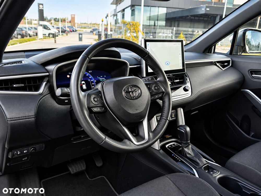 Toyota Corolla Cross - 18