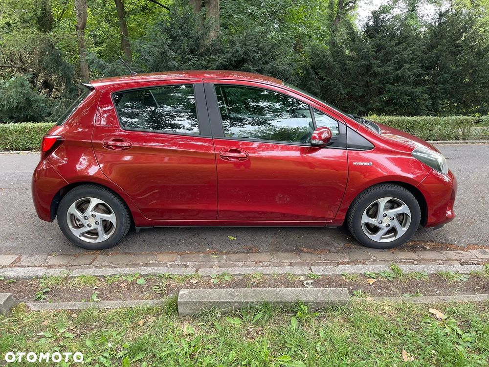 Toyota Yaris Hybrid 100 Premium EU6 - 6