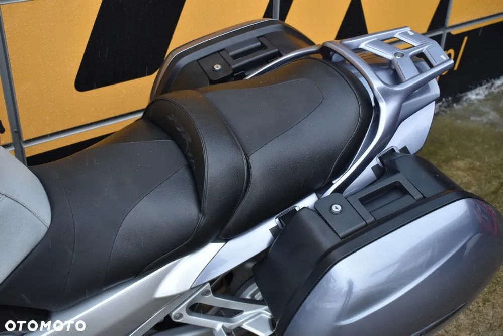 Yamaha FJR - 13