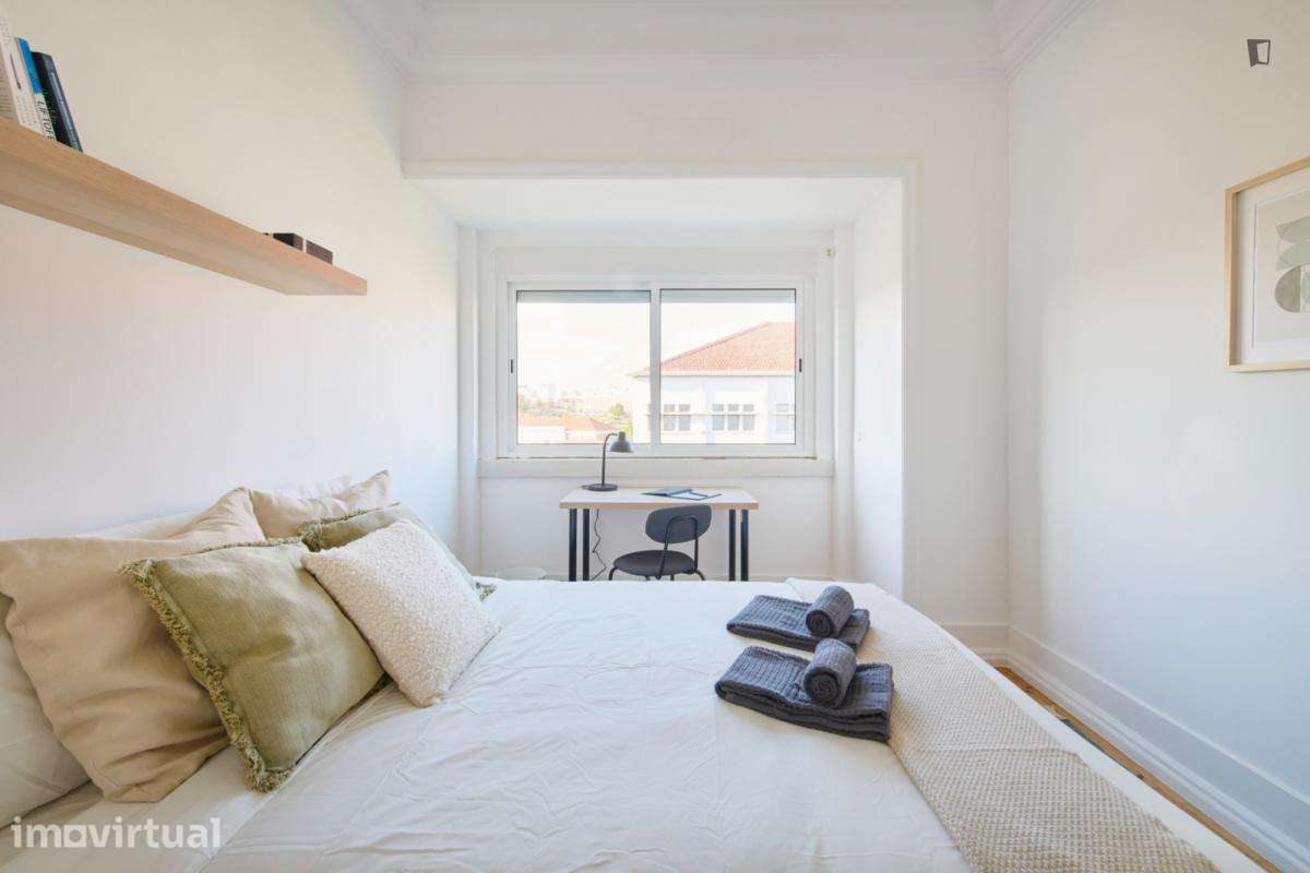 Quarto - localizado em Entrecampos Lisbon - Grande imagem: 2/40