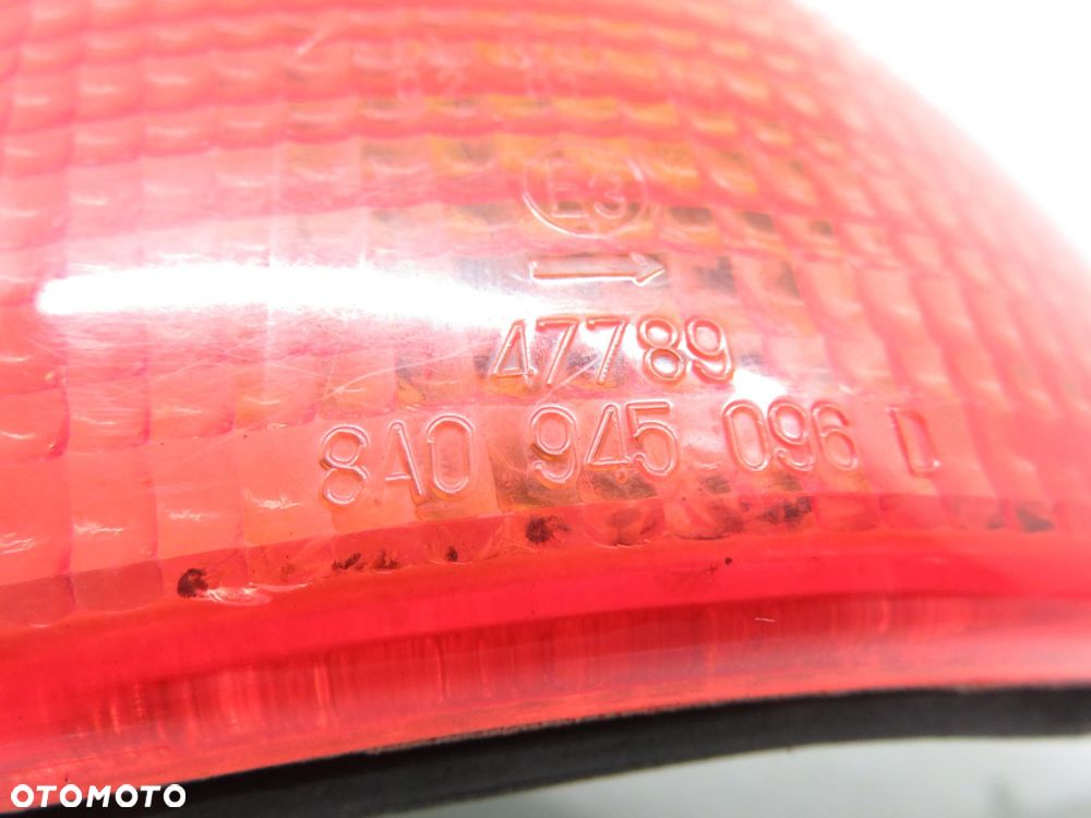 LAMPA PRAWA TYLNA AUDI 80 B4 R295102 29632202 - 8