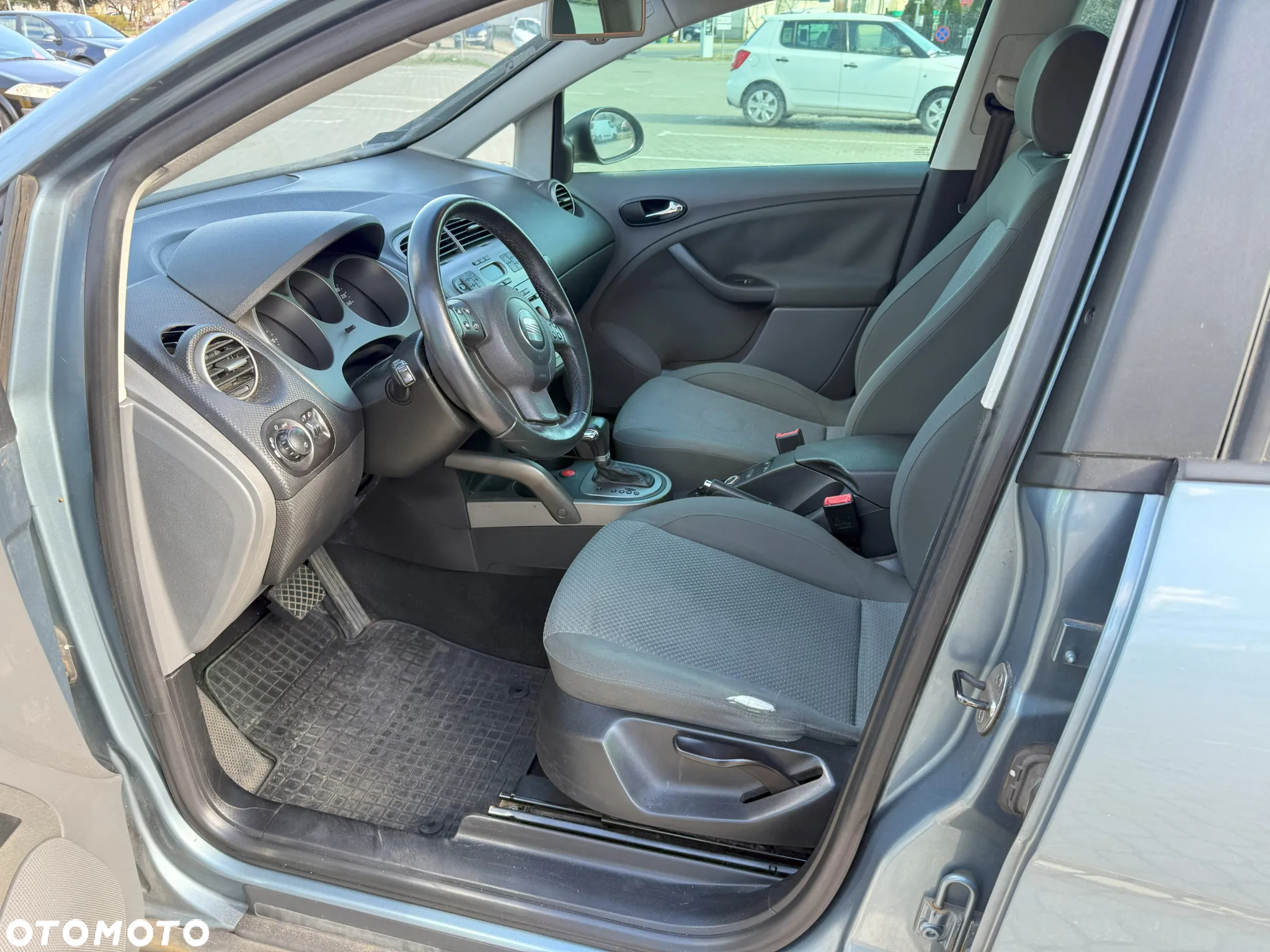Seat Toledo 2.0 TDI Stylance DSG - 16