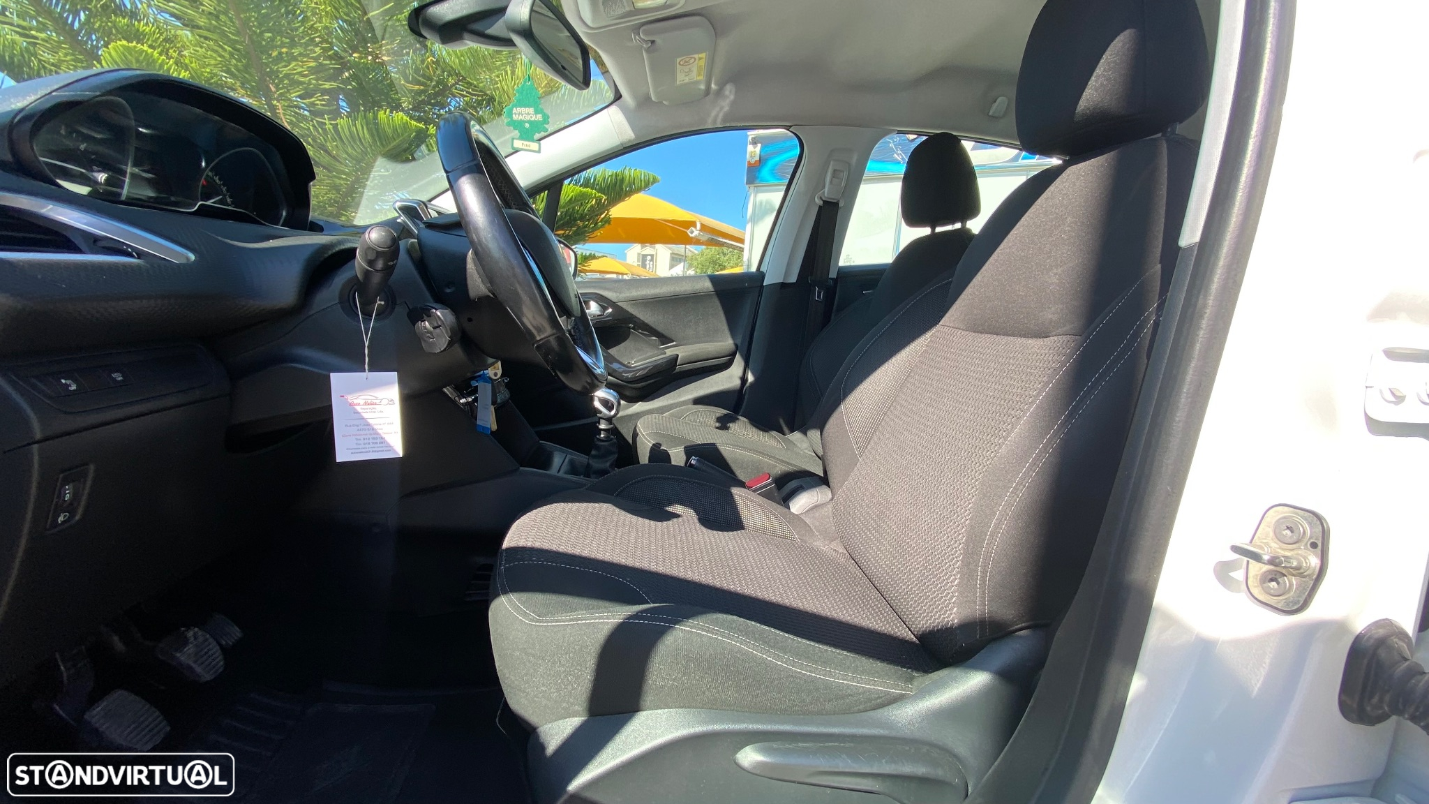 Peugeot 208 1.2 PureTech Allure - 20