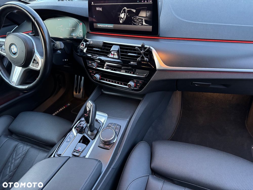 BMW Seria 5 530e xDrive M Sport Edition - 19