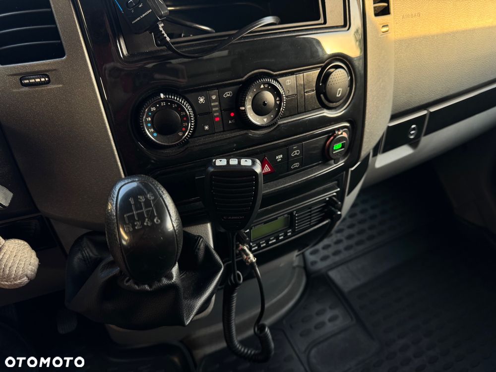 Mercedes-Benz SPRINTER - 18