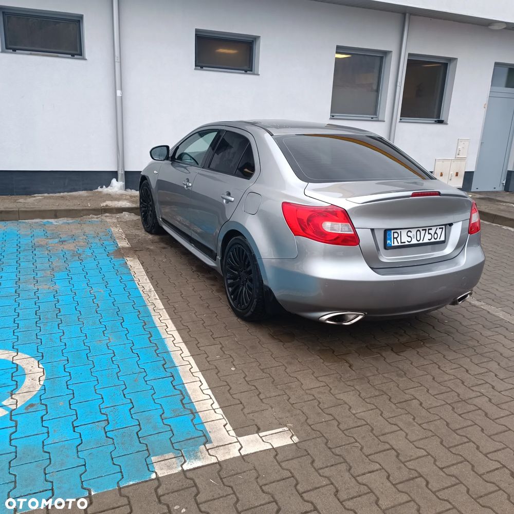 Suzuki Kizashi 2.4 Sport 4WD CVT - 1