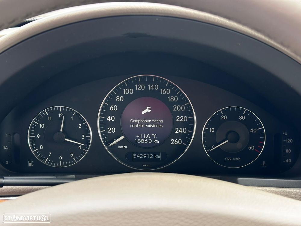 Mercedes-Benz E 220 CDI Auto Elegance - 24