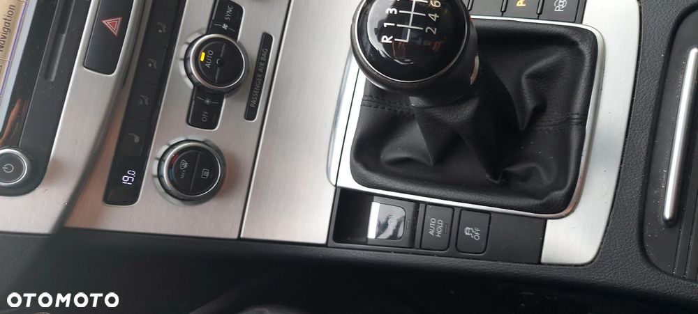 Volkswagen Passat 1.4 TSI BlueMotion Technology Comfortline - 23