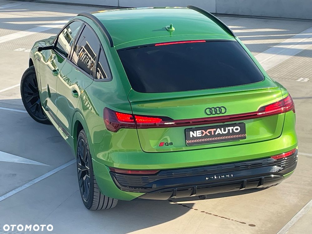 Audi Q8 Sportback e-tron - 11