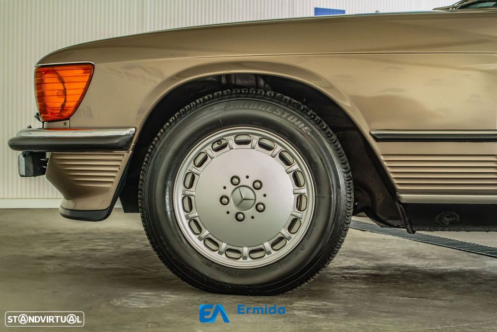 Mercedes-Benz SL 300 - 25