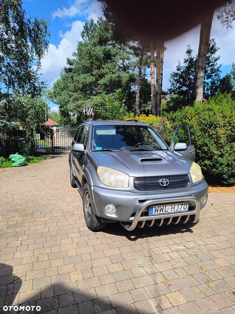 Toyota RAV4 2.0 D-4D 4x4 - 4