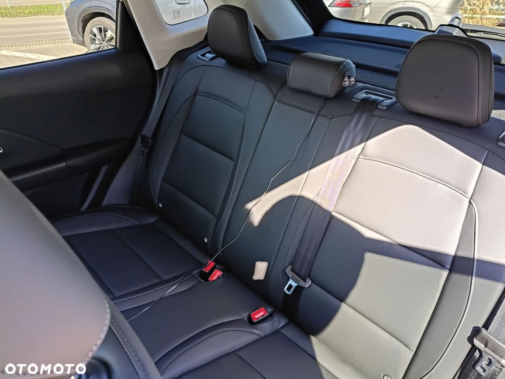 MG ZS Hybrid+ - 17