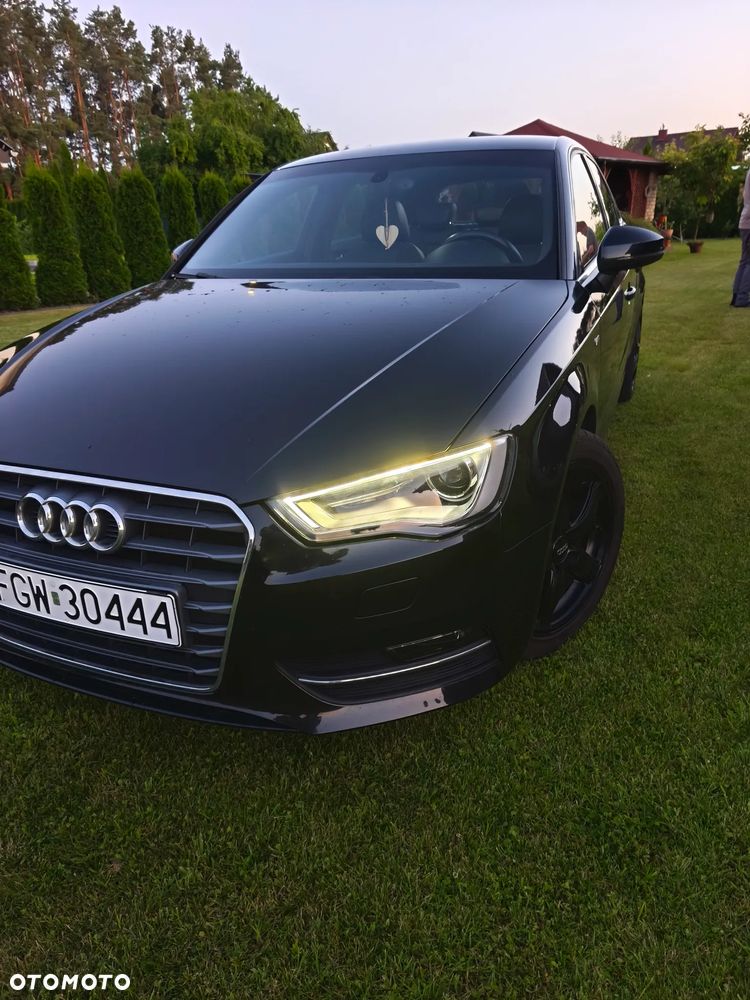 Audi A3 Sportback 2.0 TDI S line Sportpaket - 14
