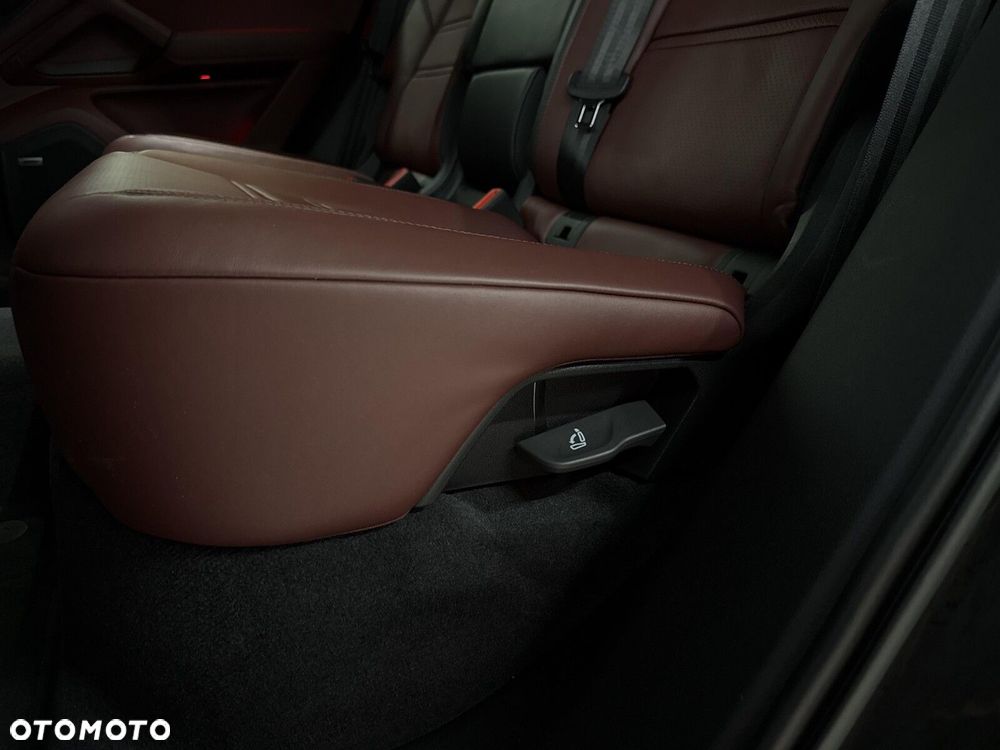 Porsche Cayenne - 34