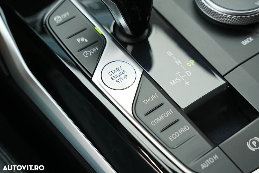 BMW Seria 3 318d Aut. Sport Line - 38