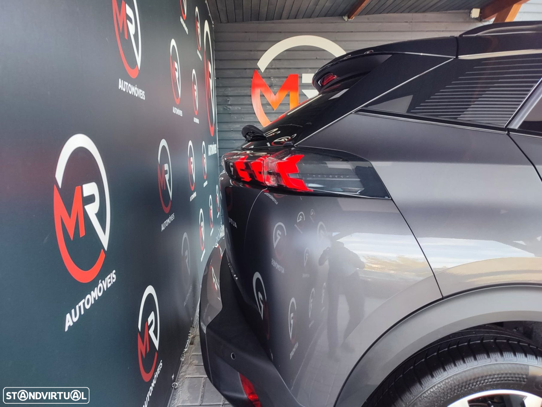 Peugeot 2008 1.5 BlueHDi GT Line EAT8 - 39
