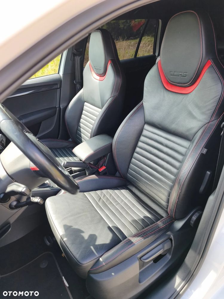 Skoda Octavia 2.0 TSI RS - 12