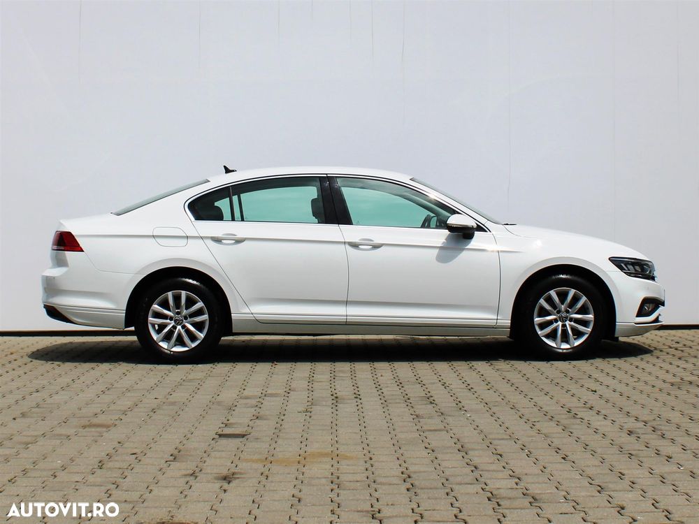 Volkswagen Passat 1.5 TSI ACT DSG Comfortline - 7