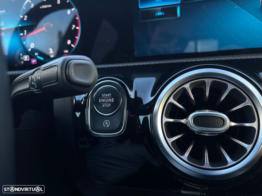 Mercedes-Benz A 180 7G-DCT AMG Line - 58