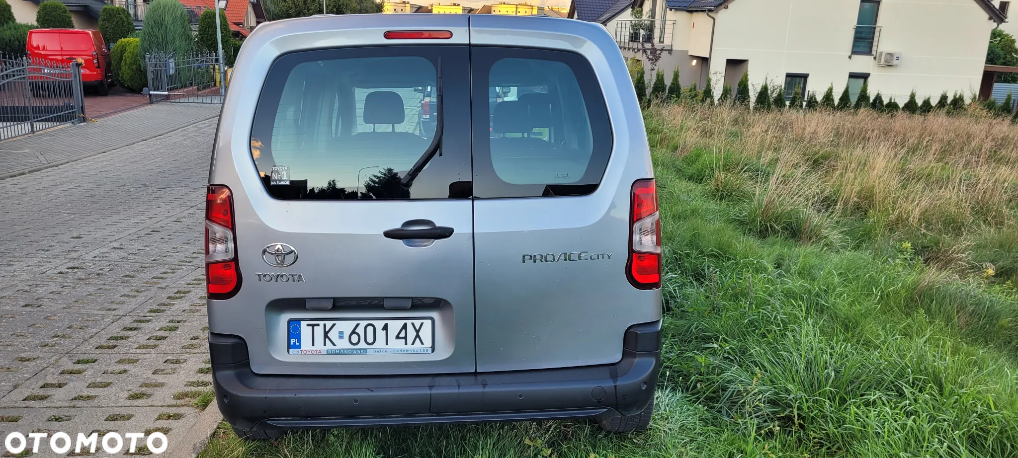 Toyota Proace City Verso 1.2 D-4T Business - 6