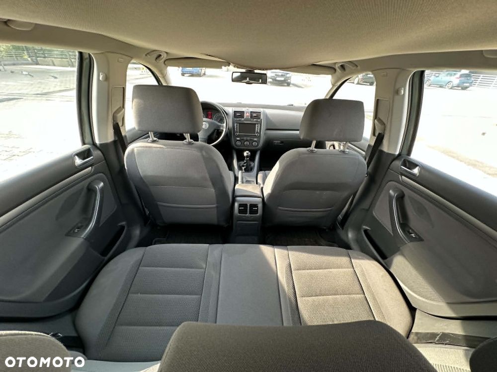 Volkswagen Golf 1.6 FSI Comfortline - 18