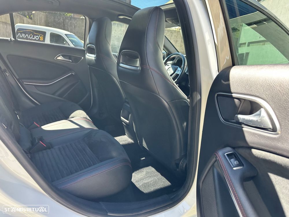 Mercedes-Benz A 180 CDI AMG Line - 33