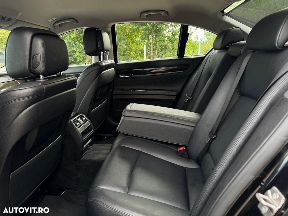 BMW Seria 7 - 16
