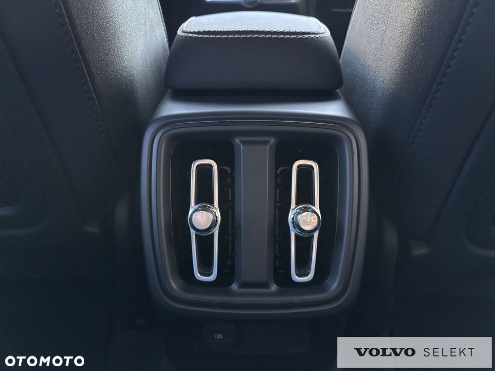 Volvo XC 40 - 24