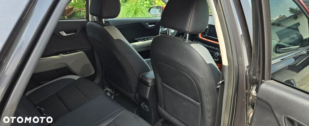 Kia Stonic - 12