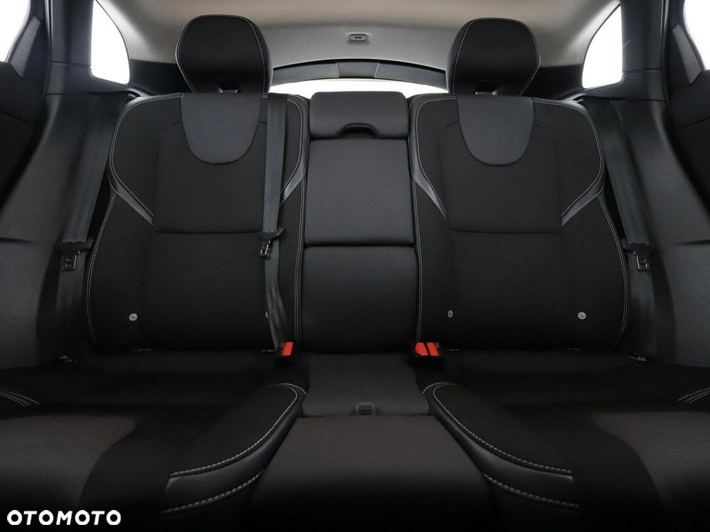 Volvo V40 D2 Drive-E Momentum - 19