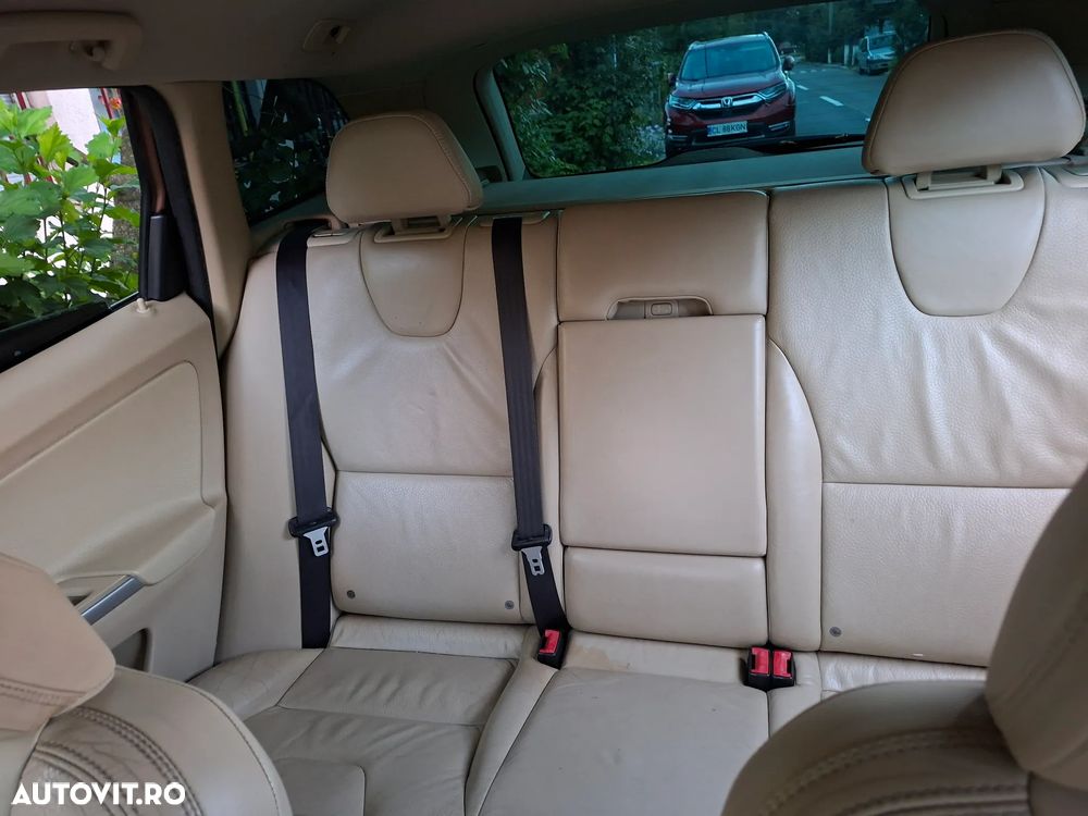 VOLVO XC60 2011 — imagine 8